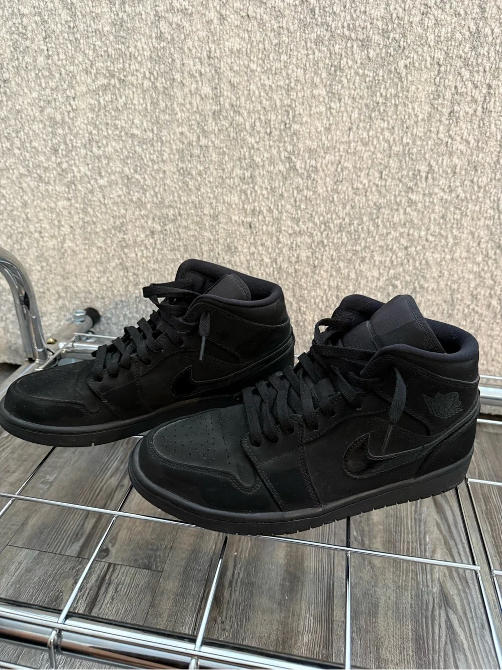 Jordan - Air Jordan 1 Mid 'Triple Black 2018'